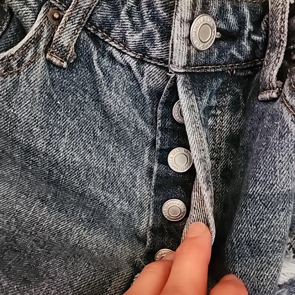 Vanilla star high waisted distressed jeans size 7 90s boyfriend‎ festival